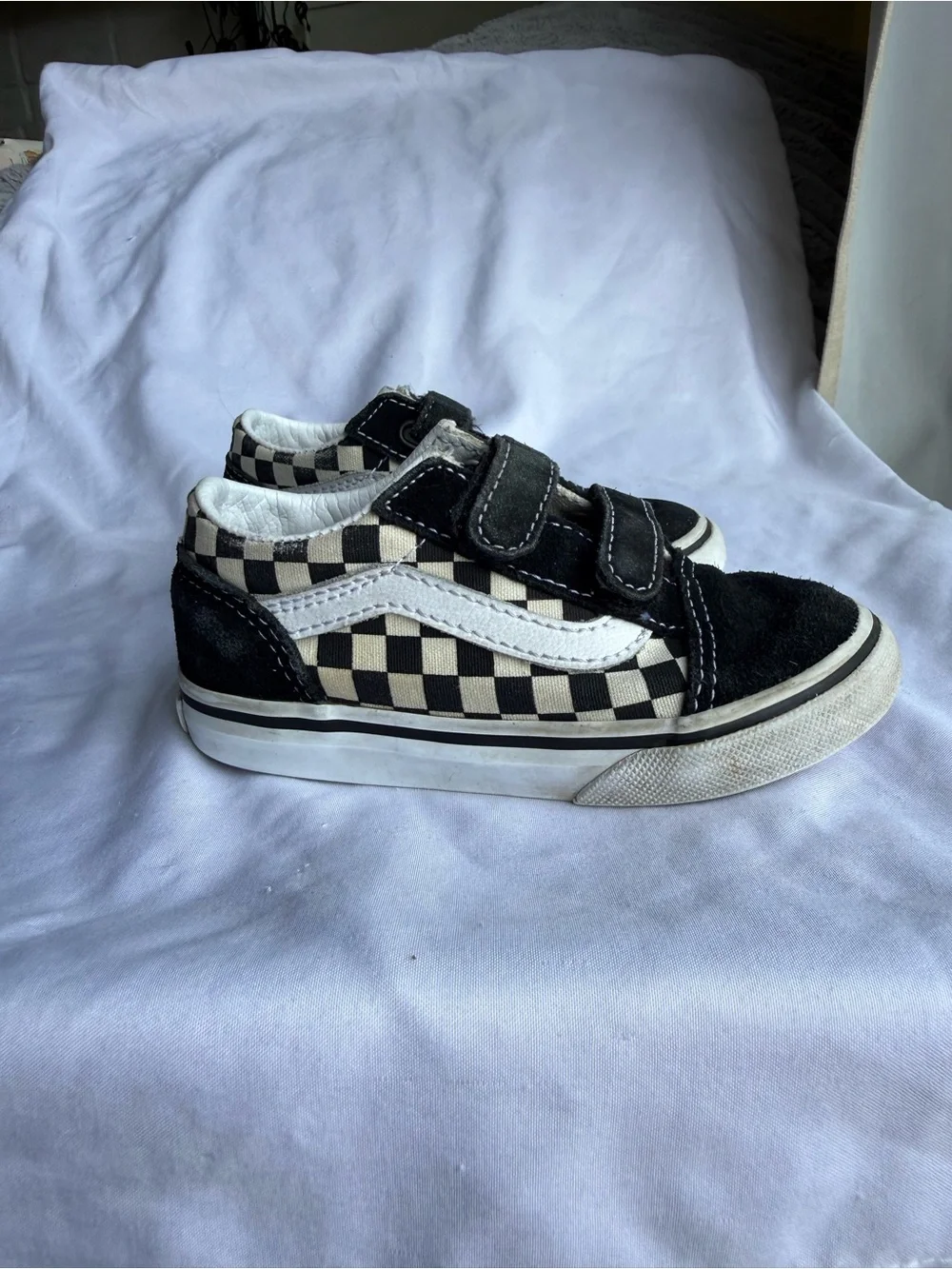 Vans Toddler 8 Checkerboard Old Skool V Black & White Velcro Sneakers